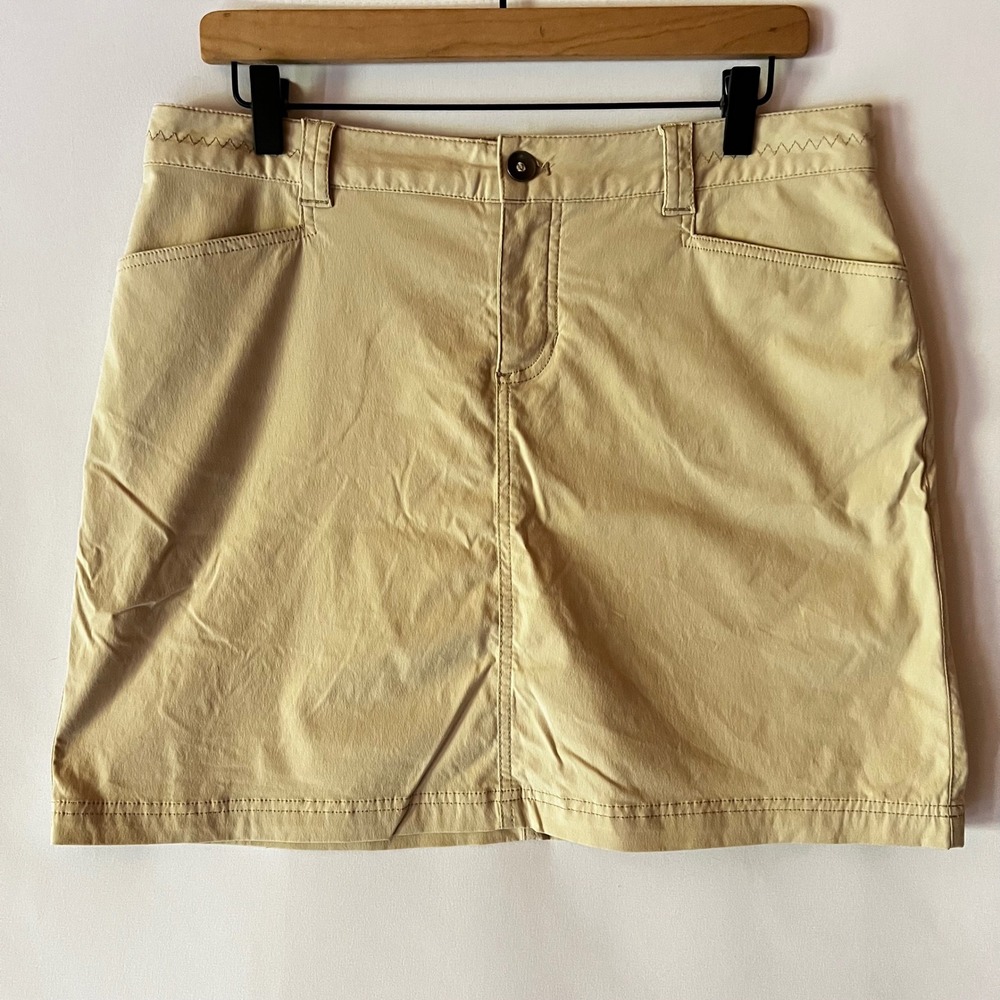 Eddie Bauer Tan Utility Skort Size 8 Beige Hiking Outdoor Pockets Zip Closure